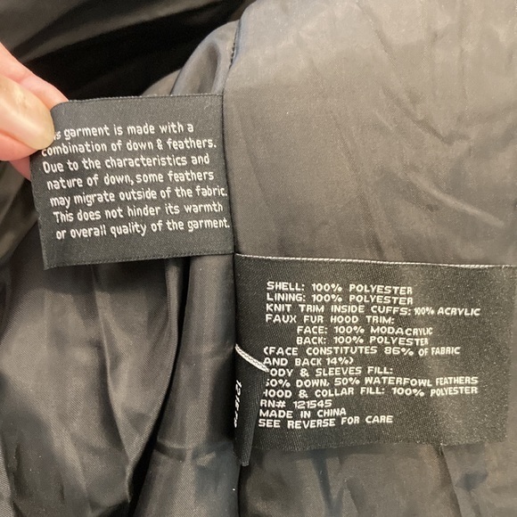 London Fog Black Down Puffer with Detachable Faux Fur Hood Size M… - Picture 10 of 15